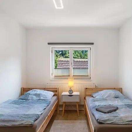 Kleinbreitenbach 2 Appartement *